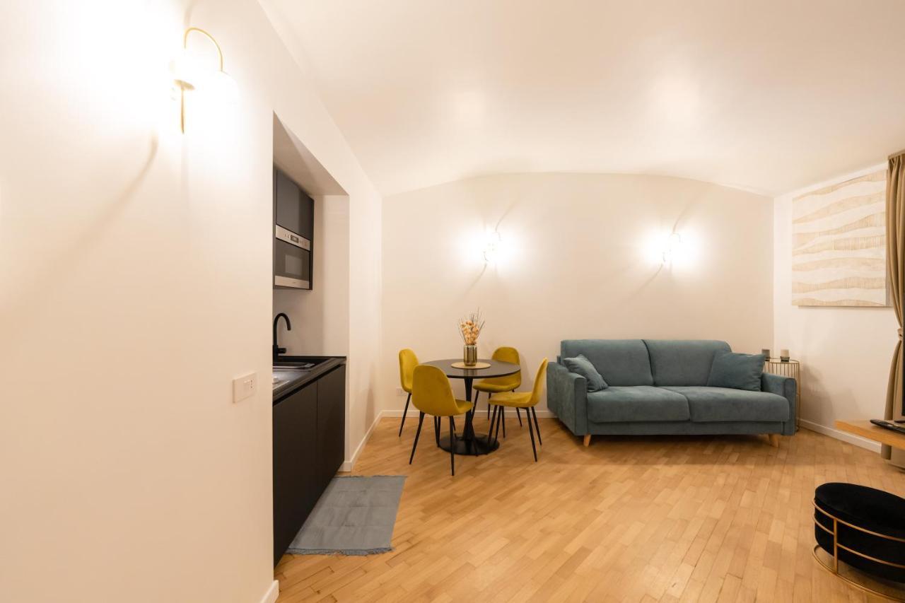 Dimora Dei Martiri Apartment Naples Luaran gambar